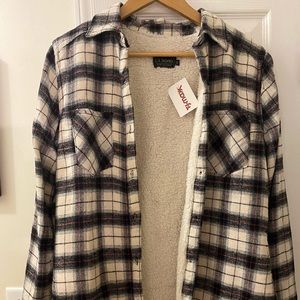 NWT super cozy sherpa lined plaid shirt